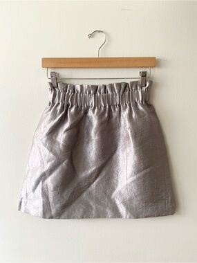 NEW H&M Metallic Silver Paperbag Waist Mini Skirt